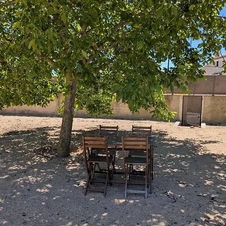 Municipal Escuelas אכסניה Bulbuente