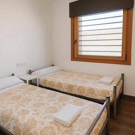 Municipal Escuelas אכסניה